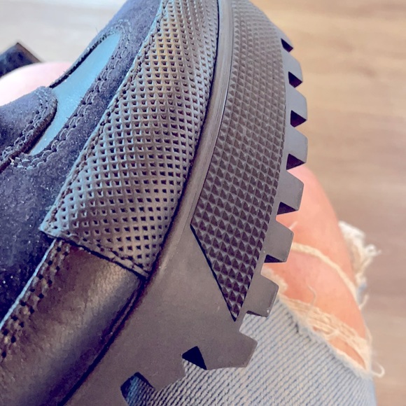 !Authentic! Louis Vuitton suede and leather boots - Picture 9 of 10